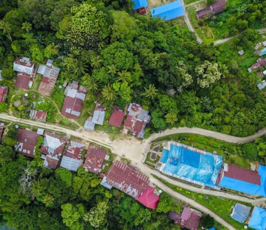 Desa Dulumai dari udara. Desa Dulumai merupakan salah satu desa yang terletak jauh dari keramaian kota. Foto : Mosintuwu/Ray