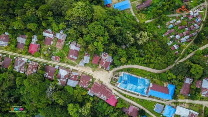 Desa Dulumai dari udara. Desa Dulumai merupakan salah satu desa yang terletak jauh dari keramaian kota. Foto : Mosintuwu/Ray